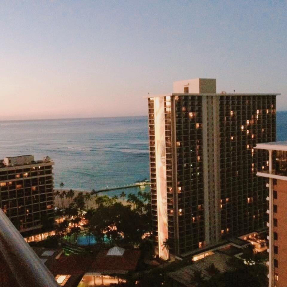 ハワイ・ヒルトンホテルの部屋からの眺め